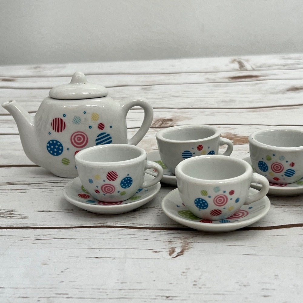 Miniature Ceramic‎ Tea Set White Polka Dot 13 Piece One Size